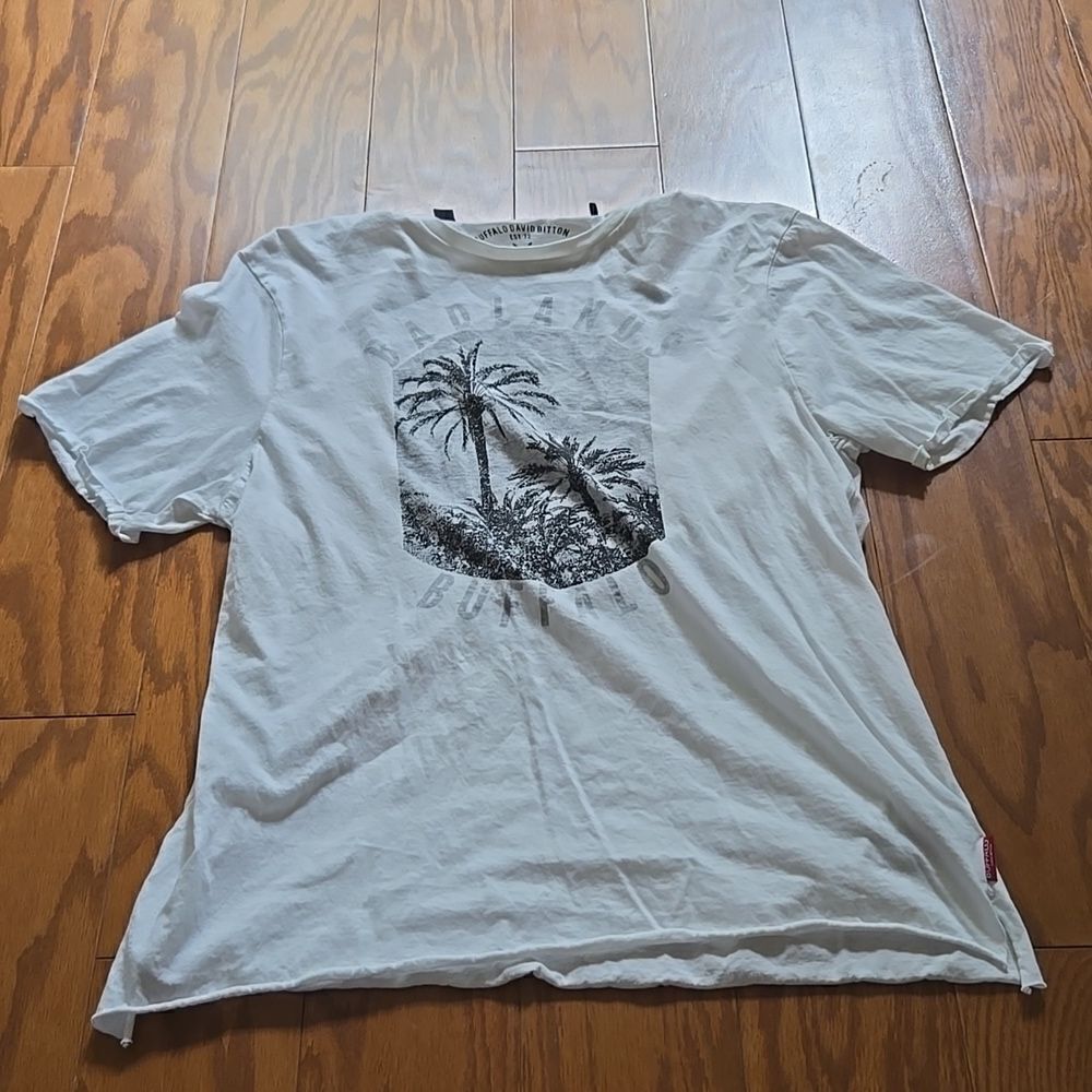 Men's t shirt, extra large, great condition, white